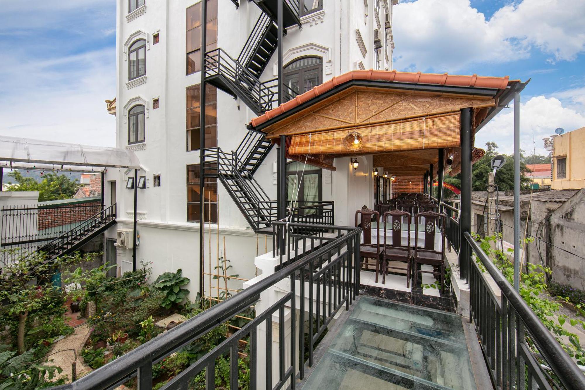 Nam Hoa Hotel Ниньбинь Экстерьер фото
